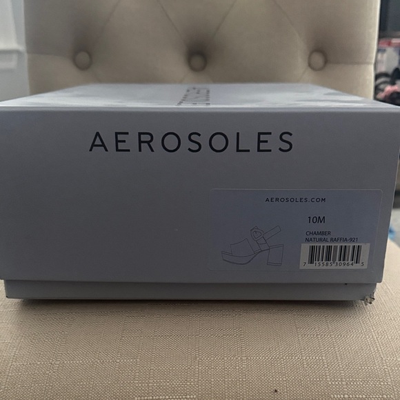 AEROSOLES Natural Raffia Heels - New - Picture 2 of 2
